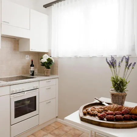 Apartment Double Room-4 By Interhome *